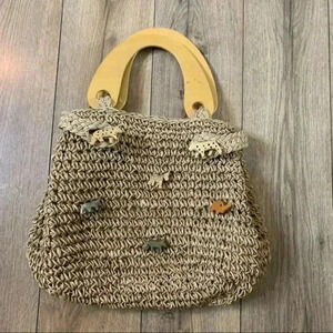 Rattan straw Handbag with wooden clasp animal appliques